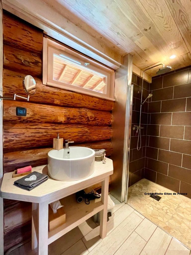 Pialous:Chalet En Rondins Avec Espace Detente La Chapelle-d'Aurec Luaran gambar